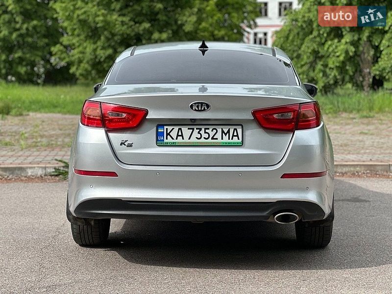 Седан Kia K5 2014 в Шостці