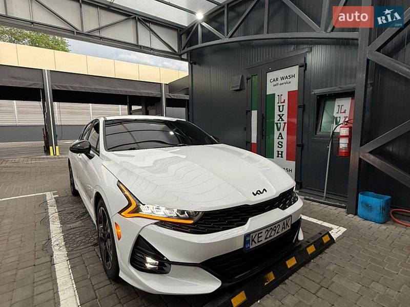 Седан Kia K5 2022 в Одессе