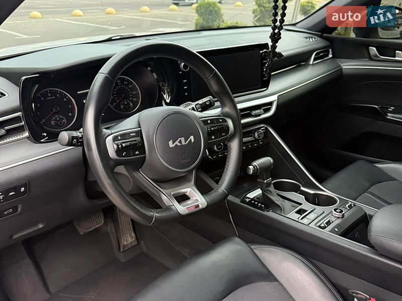 Седан Kia K5 2022 в Одессе