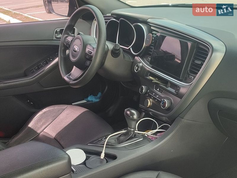 Седан Kia K5 2014 в Киеве