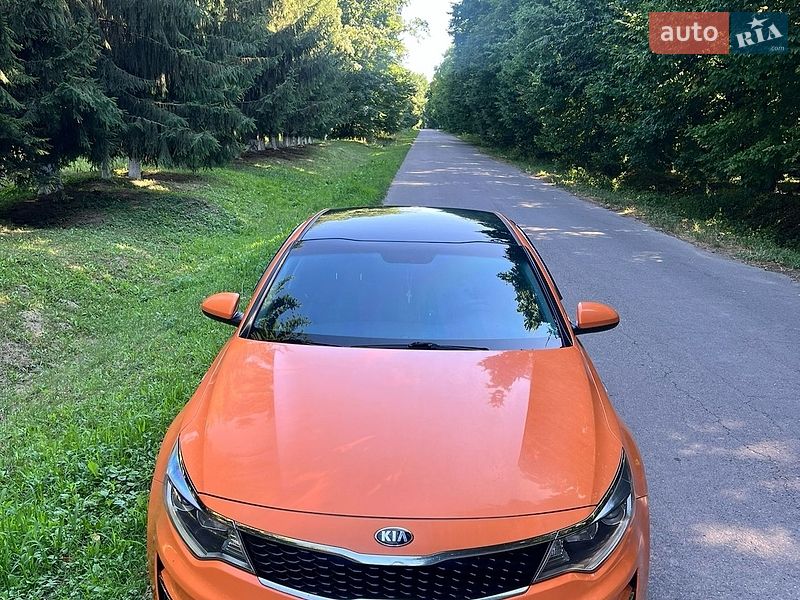 Седан Kia K5 2016 в Виннице