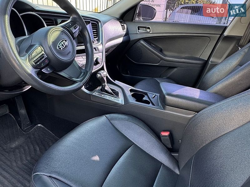 Седан Kia K5 2014 в Киеве