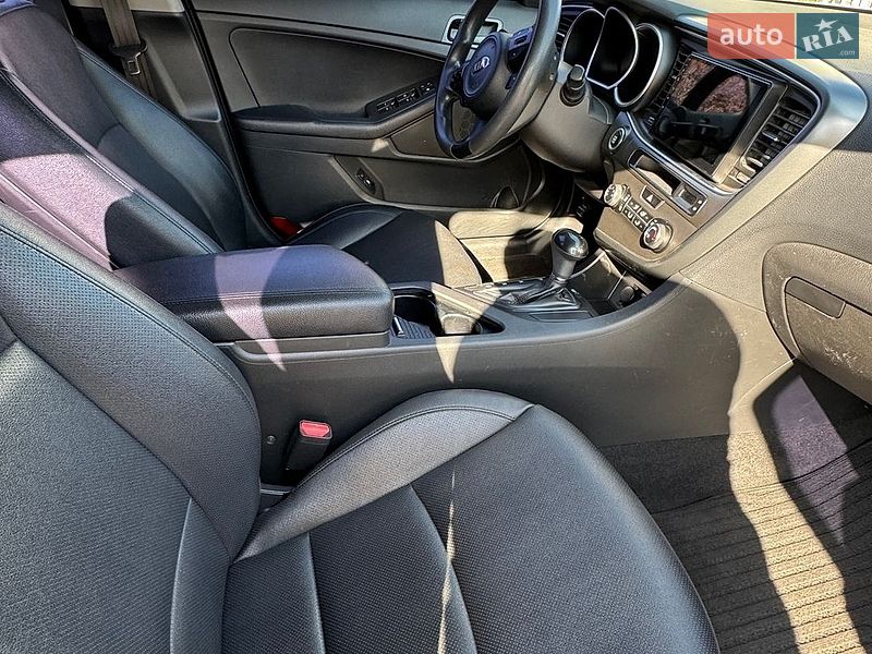 Седан Kia K5 2014 в Киеве
