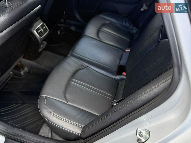 Седан Kia K5 2016 в Киеве
