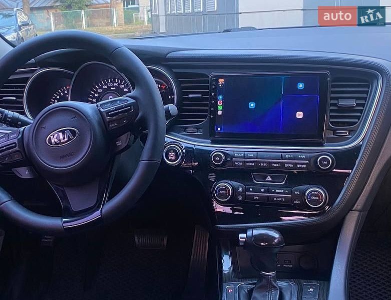 Седан Kia K5 2014 в Киеве