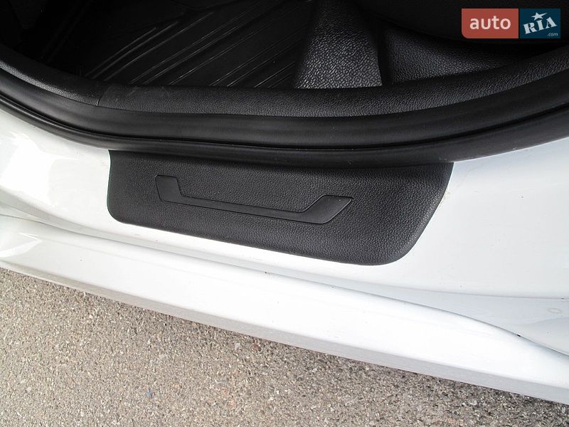 Седан Kia K5 2018 в Києві