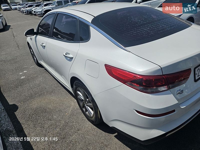 Седан Kia K5 2018 в Киеве