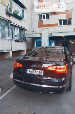 Седан Kia K7 2011 в 