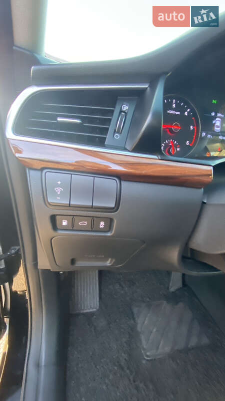 Седан Kia K7 2016 в Одессе