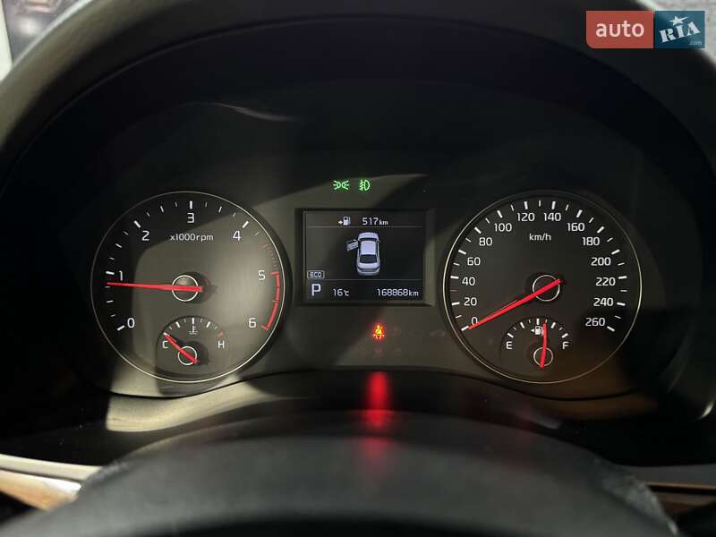 Седан Kia K7 2016 в Дніпрі