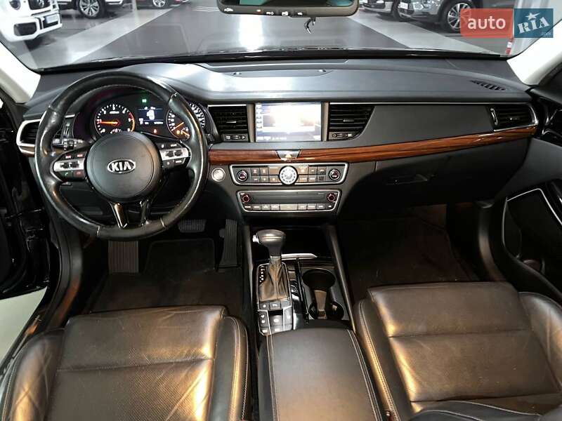 Седан Kia K7 2016 в Дніпрі