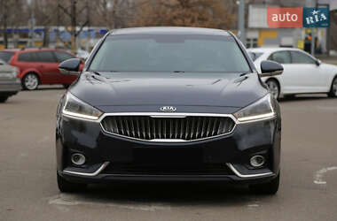 Седан Kia K7 2017 в 