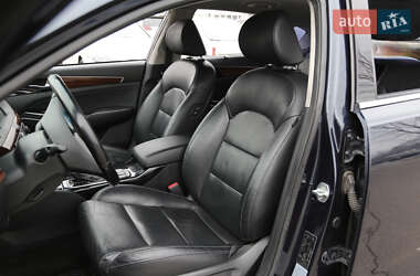 Седан Kia K7 2017 в 