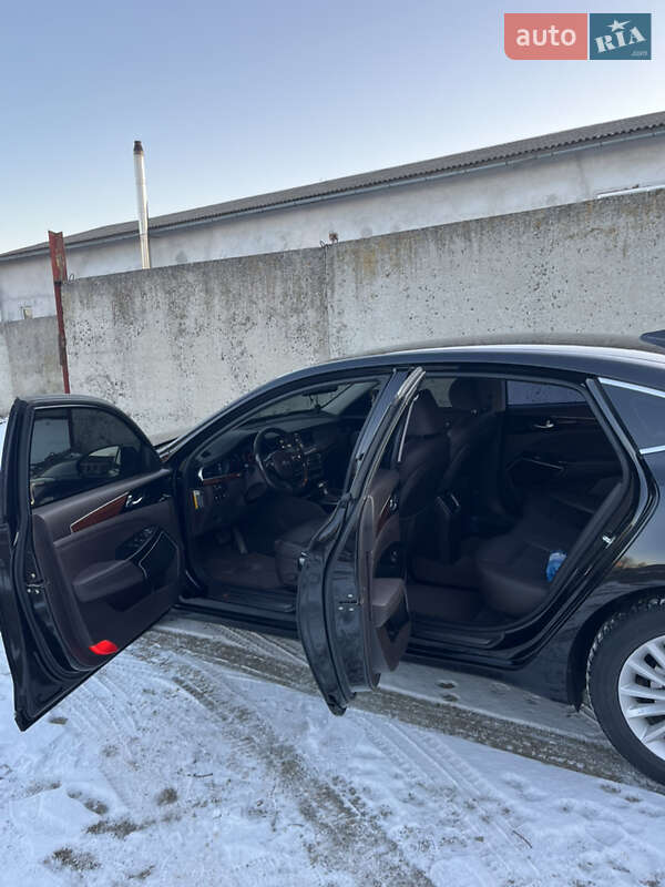 Седан Kia K7 2016 в Гусятині