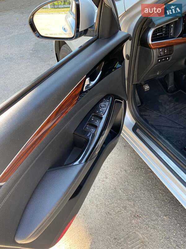 Седан Kia K7 2016 в Білій Церкві