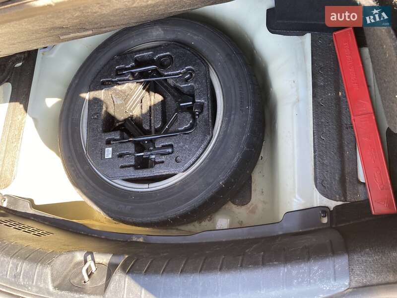 Седан Kia K7 2016 в Білій Церкві