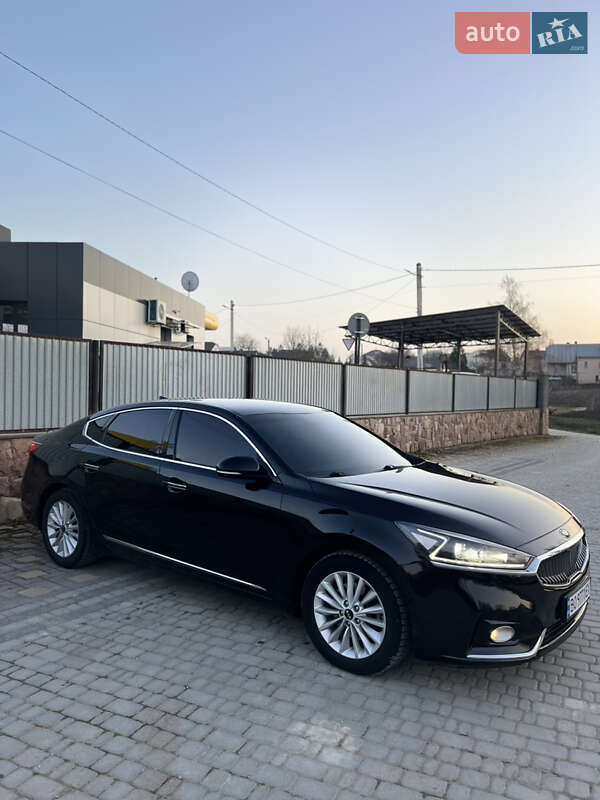 Седан Kia K7 2016 в Гусятині