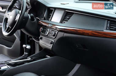 Седан Kia K7 2017 в 
