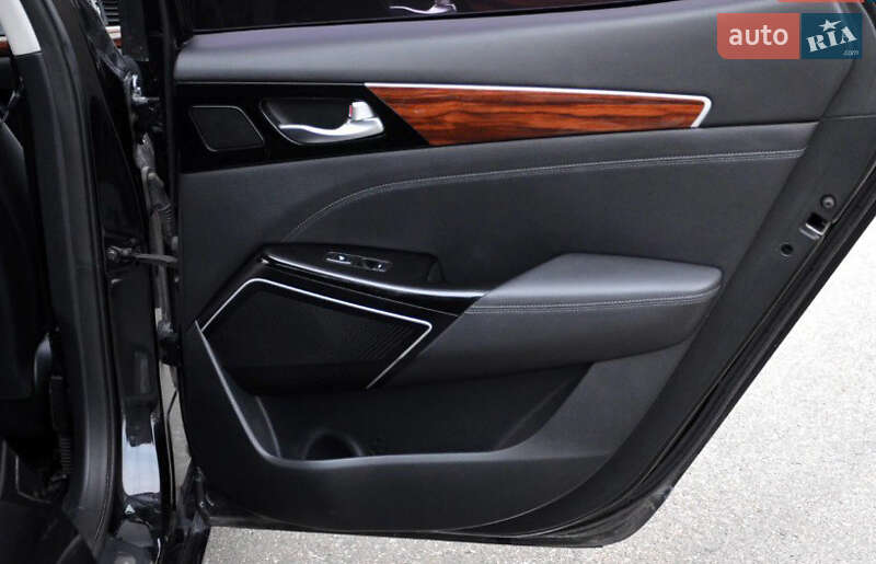 Седан Kia K7 2017 в Киеве