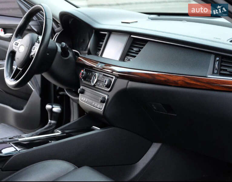 Седан Kia K7 2017 в Киеве