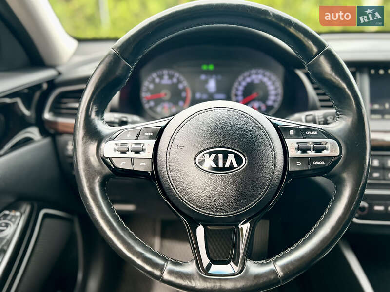 Седан Kia K7 2018 в Харькове