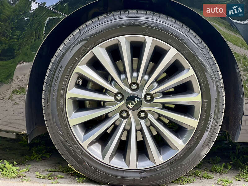 Седан Kia K7 2018 в Харькове