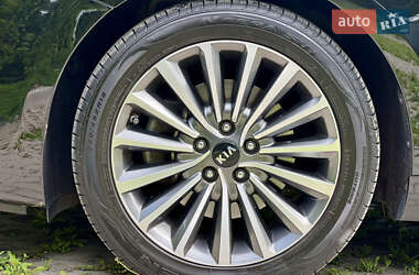 Седан Kia K7 2018 в 