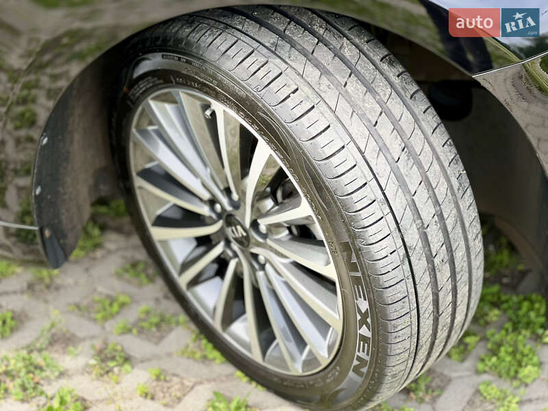 Седан Kia K7 2018 в Харькове