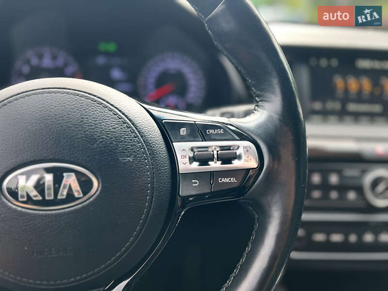 Седан Kia K7 2018 в Харькове