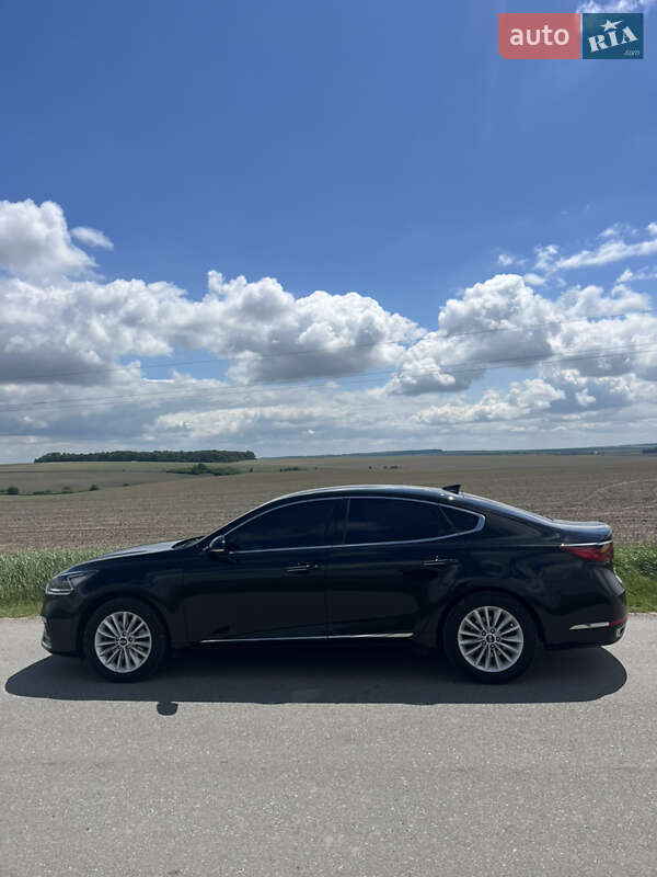 Седан Kia K7 2016 в Гусятині