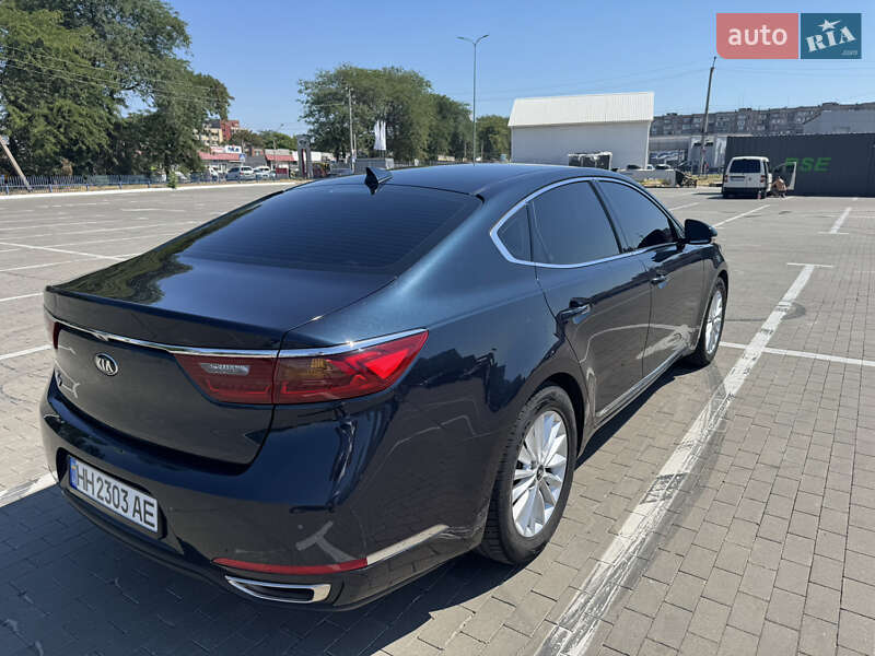 Седан Kia K7 2017 в Одессе
