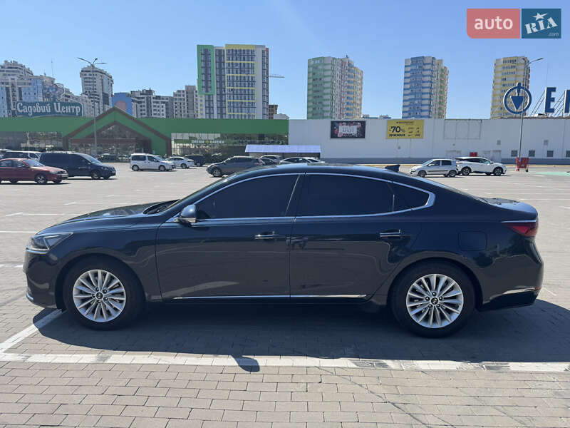 Седан Kia K7 2017 в Одессе