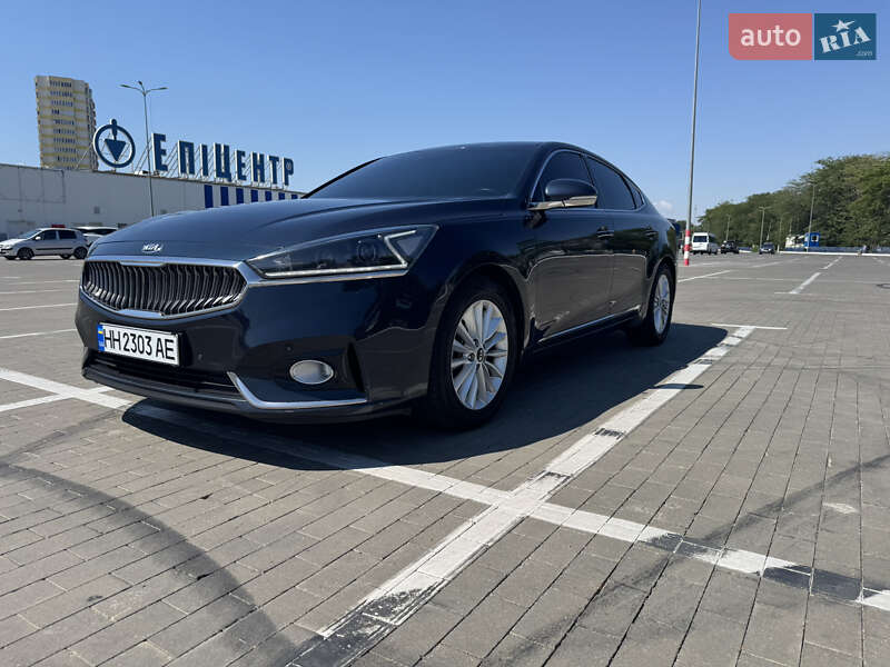 Седан Kia K7 2017 в Одессе