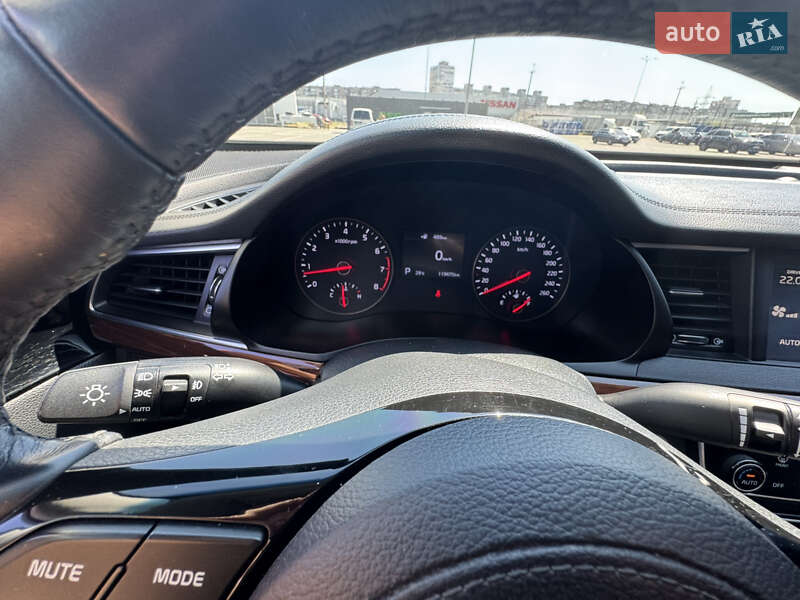 Седан Kia K7 2017 в Одессе