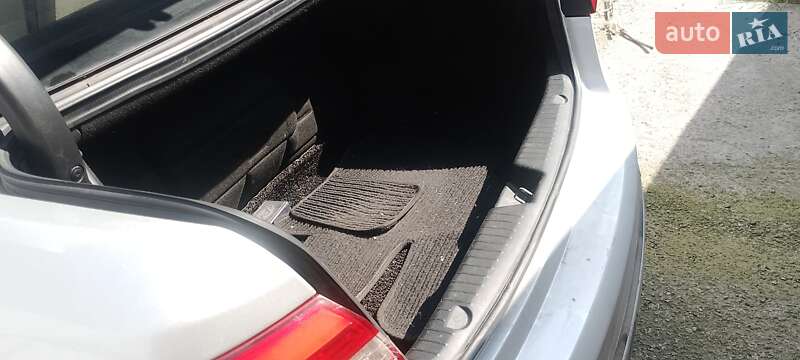 Седан Kia K7 2013 в Киеве