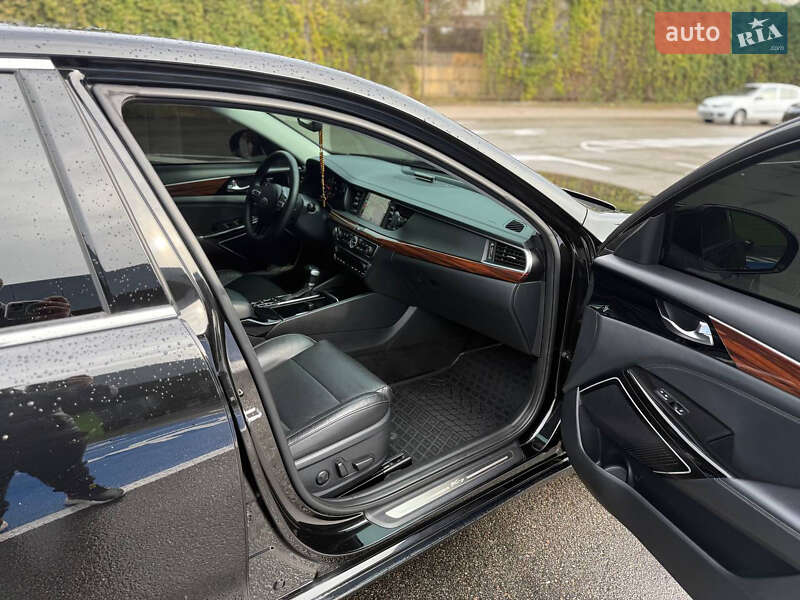Седан Kia K7 2017 в Киеве