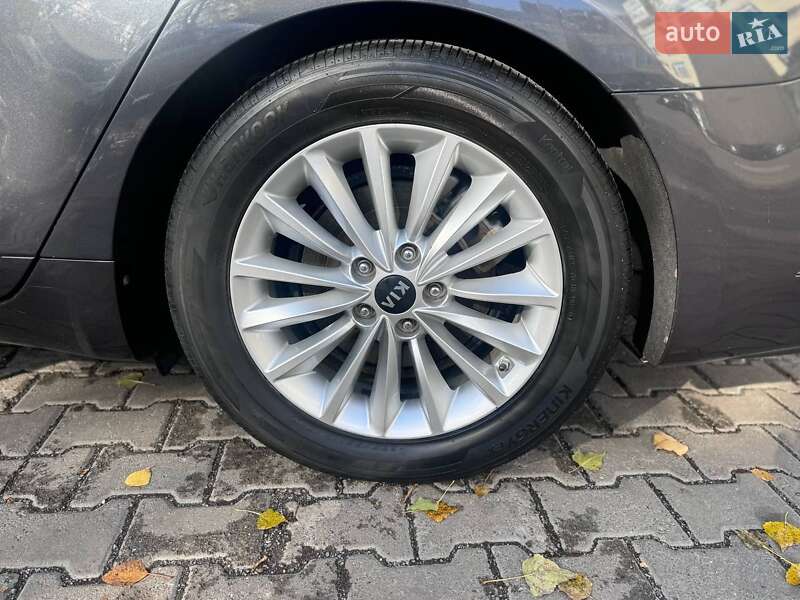 Седан Kia K7 2018 в Хмельницькому