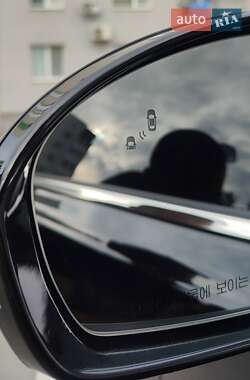 Седан Kia K7 2017 в 