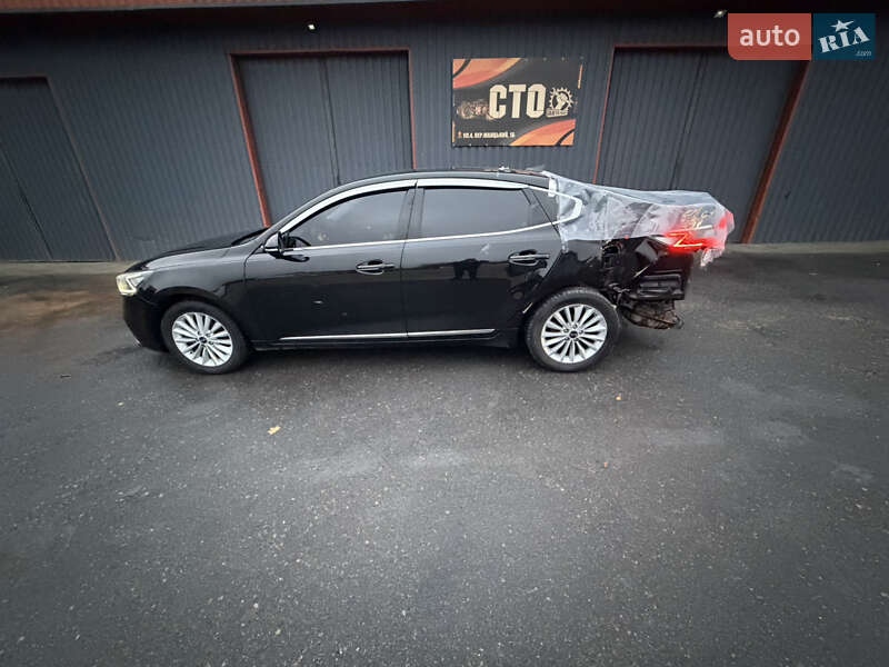 Седан Kia K7 2016 в Одессе