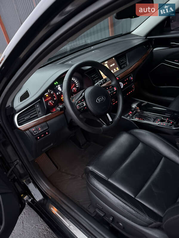 Седан Kia K7 2016 в Одессе