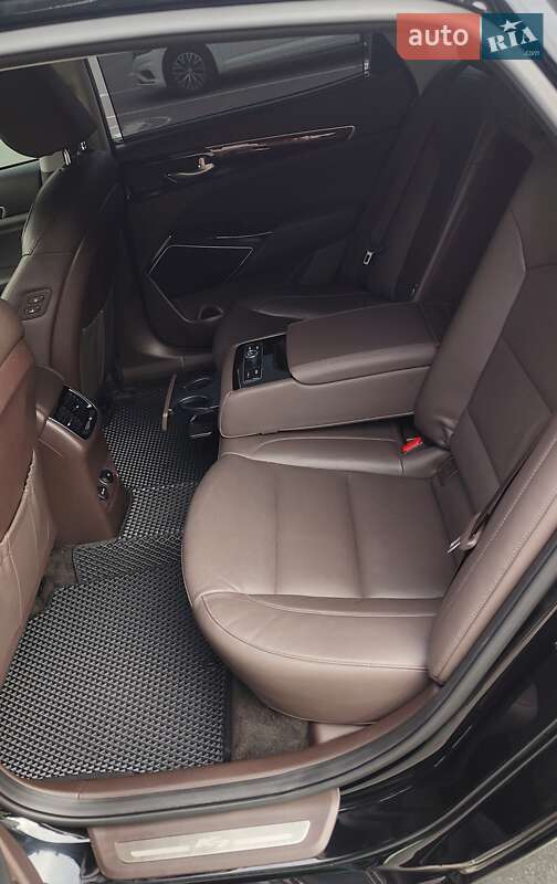 Седан Kia K7 2017 в Виннице