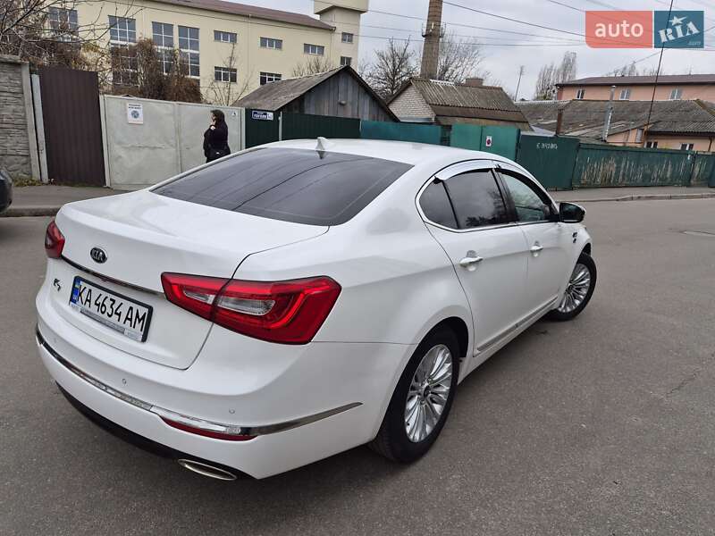 Седан Kia K7 2015 в Василькове