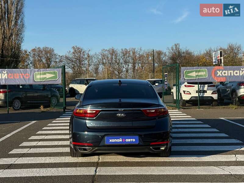 Седан Kia K7 2017 в Одессе