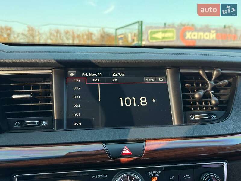 Седан Kia K7 2017 в Одессе