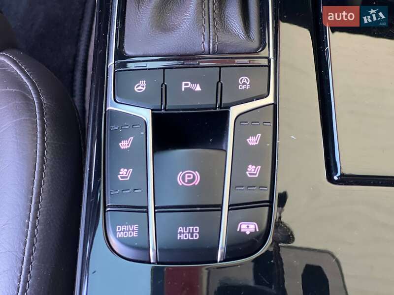 Седан Kia K7 2017 в Одессе