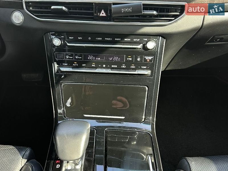 Седан Kia K7 2020 в Ровно