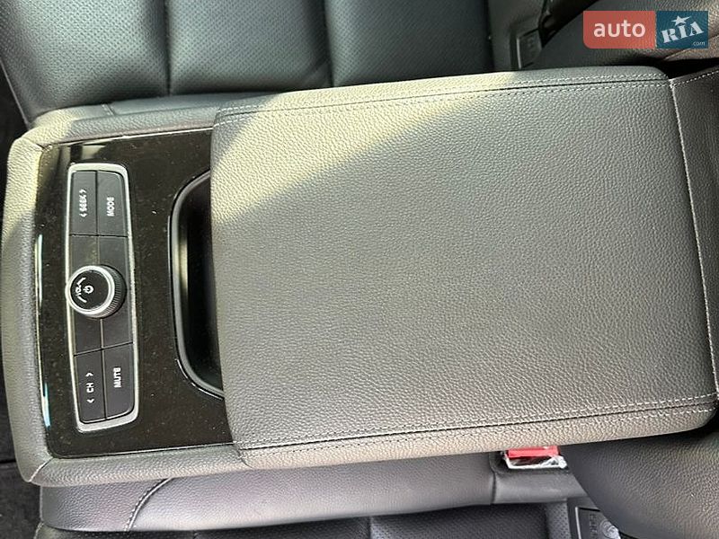 Седан Kia K7 2020 в Ровно