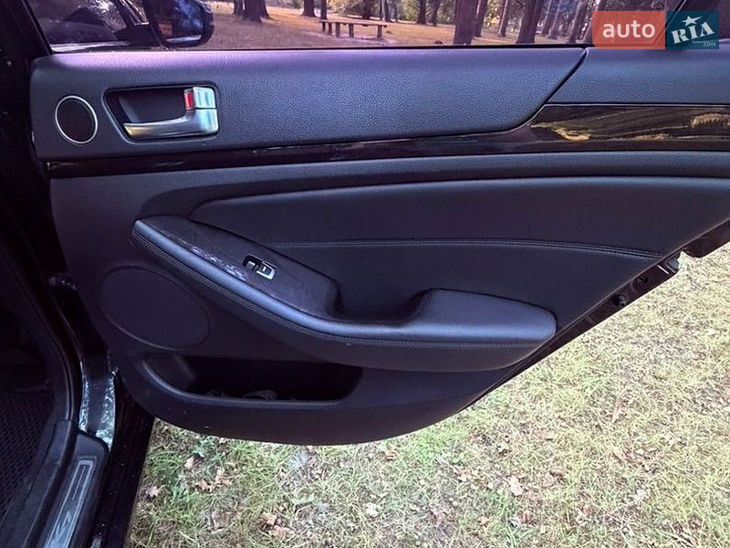 Седан Kia K7 2013 в Боярке