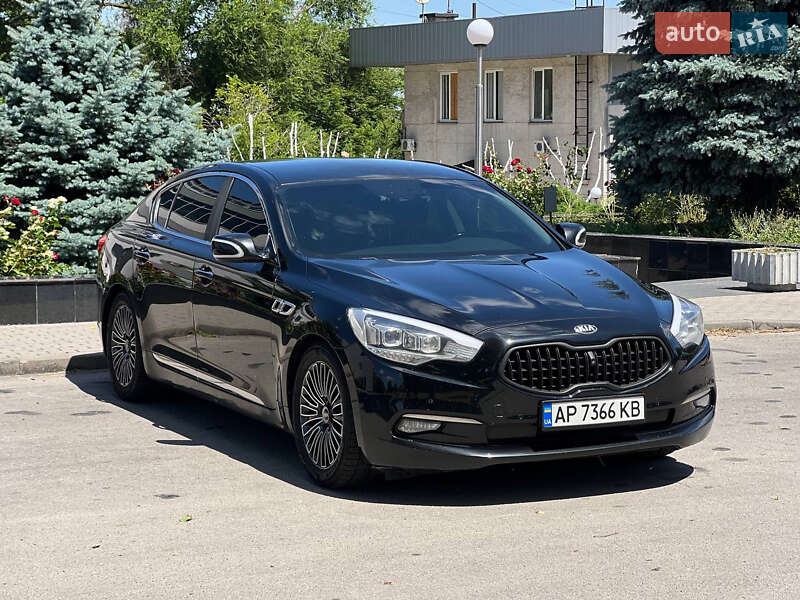 Kia K900 2012