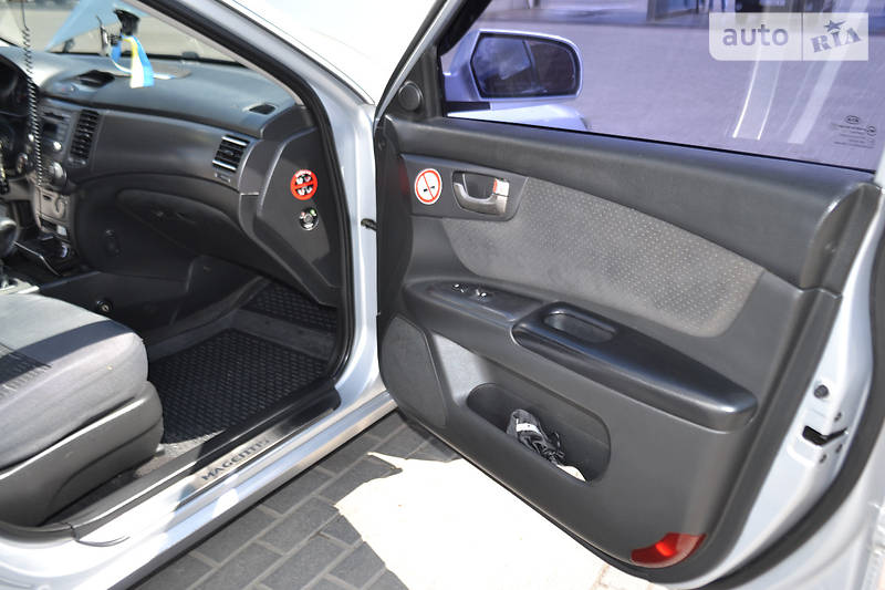 Седан Kia Magentis 2006 в Ровно